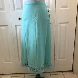Birch Hill Aqua Linen/Rayon Skirt Floral Embroider